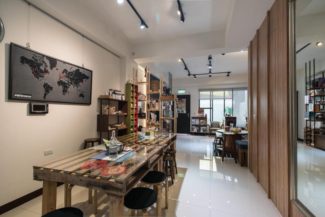 黑琵軼棧湖濱旅宿 K&B Happy Hostel Tainan Exterior foto