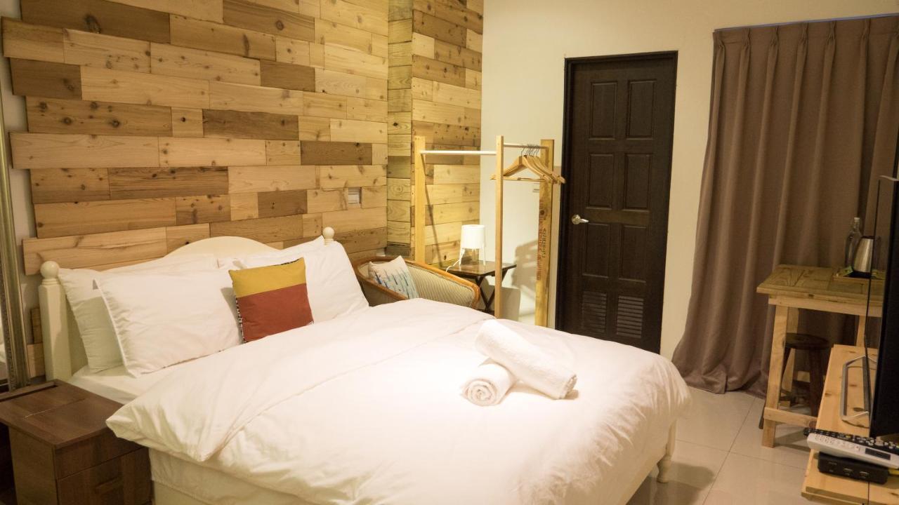黑琵軼棧湖濱旅宿 K&B Happy Hostel Tainan Exterior foto
