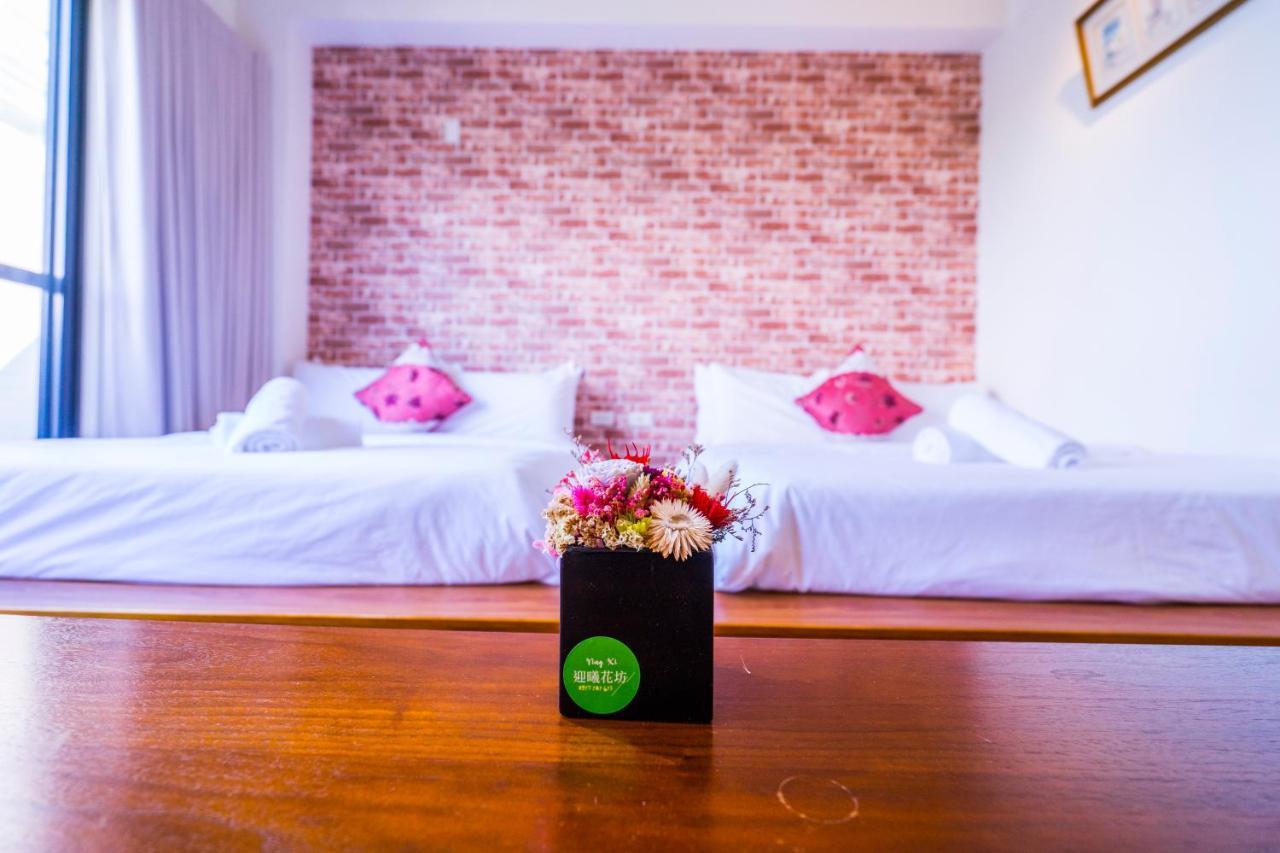 黑琵軼棧湖濱旅宿 K&B Happy Hostel Tainan Exterior foto
