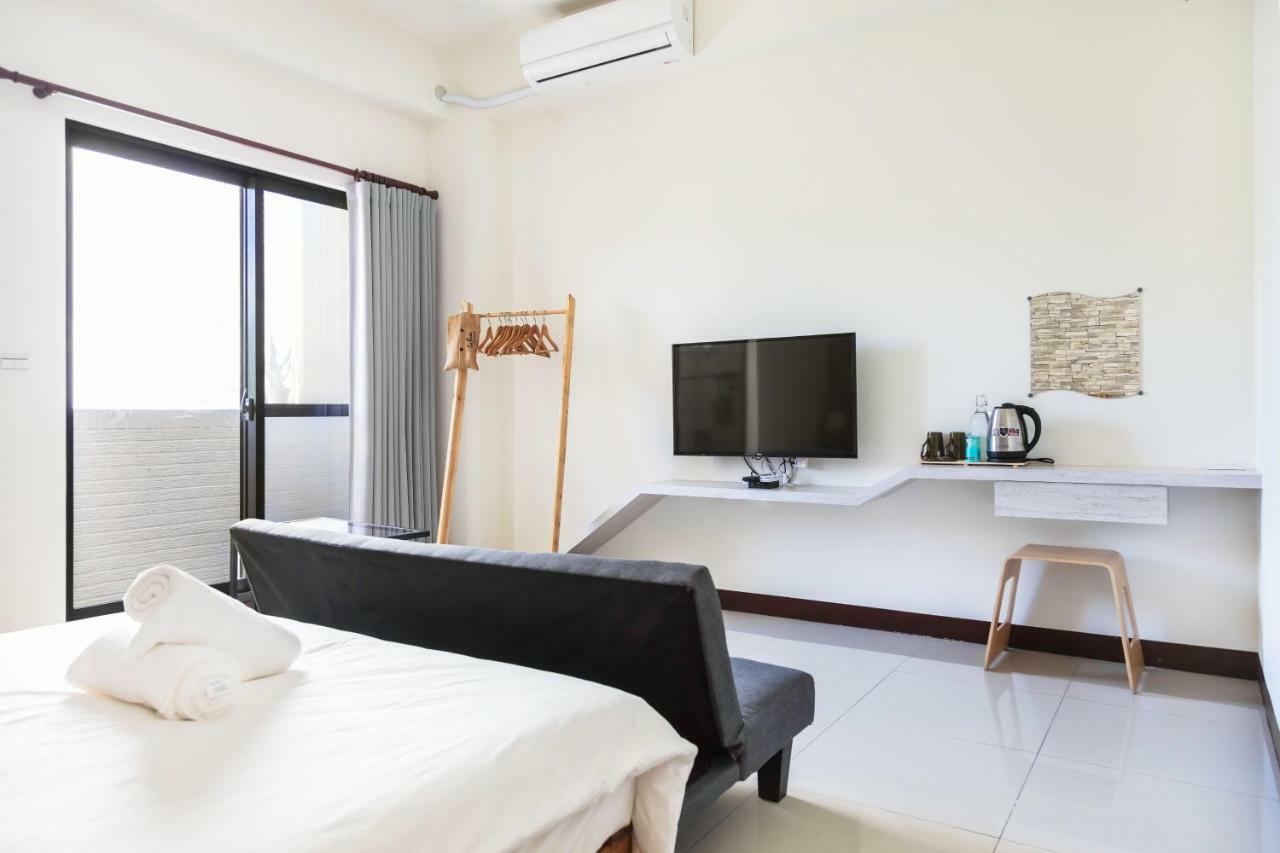 黑琵軼棧湖濱旅宿 K&B Happy Hostel Tainan Exterior foto